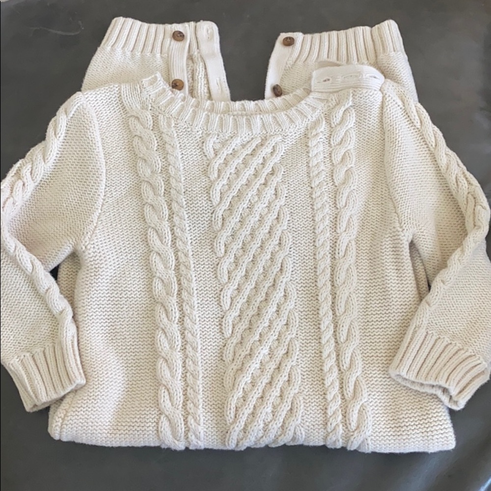 Baby gap 12-18 months